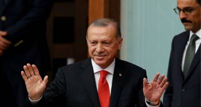 Τουρκία: Ο Ερντογάν με ένα διάταγμα απολύει πάνω από 18.000 εργαζόμενους στο δημόσιο
