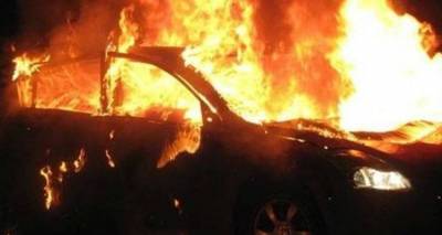 Όχημα τυλίχθηκε στις φλόγες στο Πορτιανού