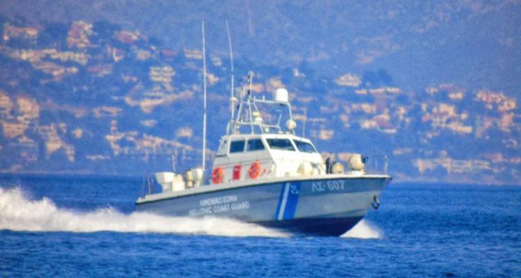 Λέσβος: Σκάφος της τουρκικής Ακτοφυλακής παρενόχλησε και προκάλεσε ζημιές σε σκάφος του Λιμενικού