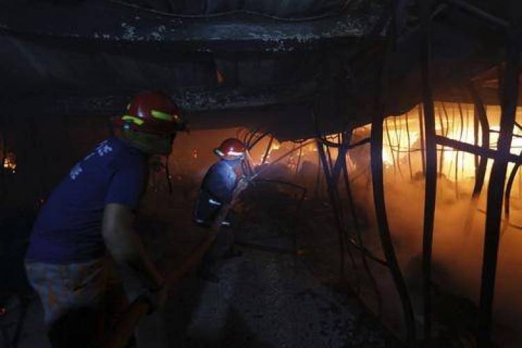 Μπαγκλαντές: Εννέα νεκροί από πυρκαγιά σε εργοστάσιο ενδυμάτων