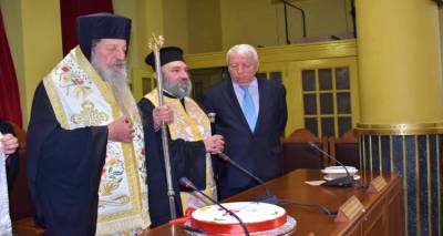 Η Περιφέρεια Β. Αιγαίου έκοψε την Πρωτοχρονιάτικη πίτα της