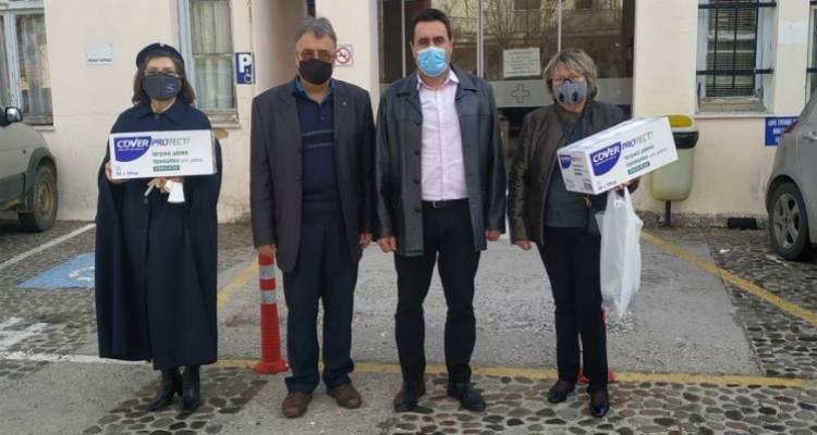 Ερυθρός Σταυρός Λήμνου: Παρέδωσε 1.000 μάσκες στο Νοσοκομείο Λήμνου, προσφορά του Παντελή Αχιλιά