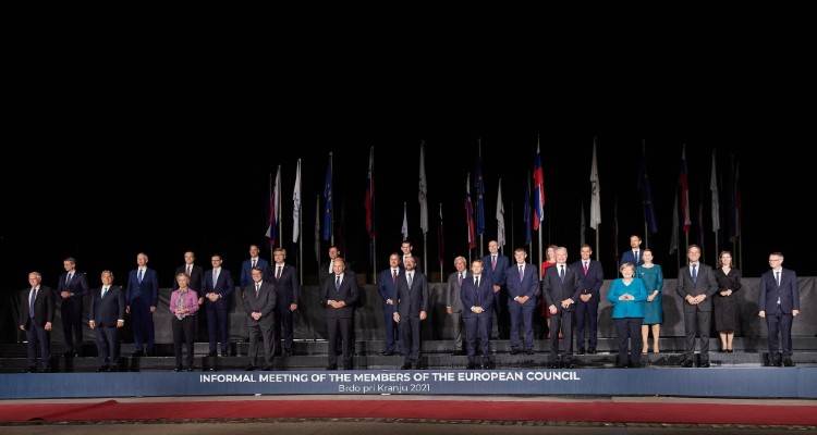 ΕΕ: Δείπνο των 27 για τις γεωπολιτικές εξελίξεις, την ενέργεια και την επιρροή τους απέναντι σε ΗΠΑ και Κίνα