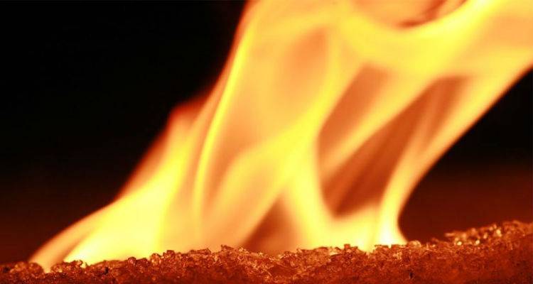 Λήμνος: Φωτιά σε νυχτερινό μαγαζί