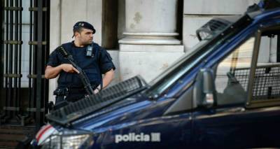 Ισπανική Αστυνομία: Ο δράστης της τρομοκρατικής επίθεσης στη Βαρκελώνη πιθανόν ζει και διαφεύγει