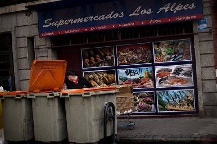 Τα μισά τρόφιμα του κόσμου «καταλήγουν στα σκουπίδια»